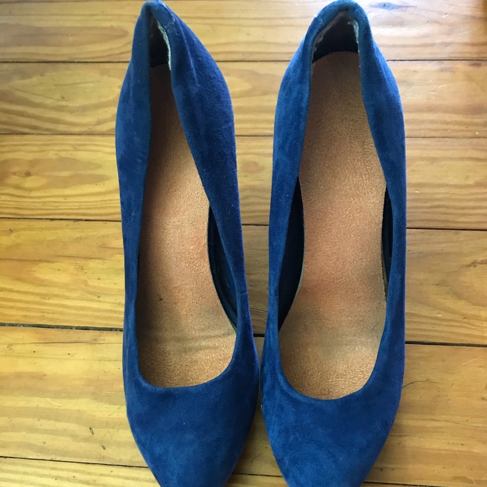 Jessica Simpson blue velvet heel size 6